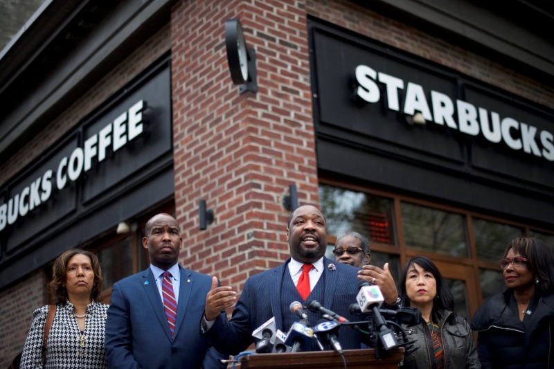 Starbucks quyết định đóng cửa hơn 8000 cửa hàng