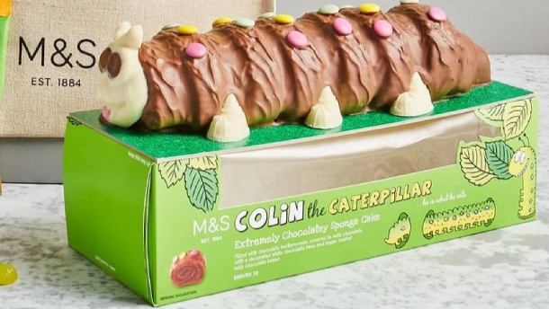 Sản phẩm bánh Colin the Caterpillar của M&S